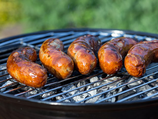 würstchen vom grill 