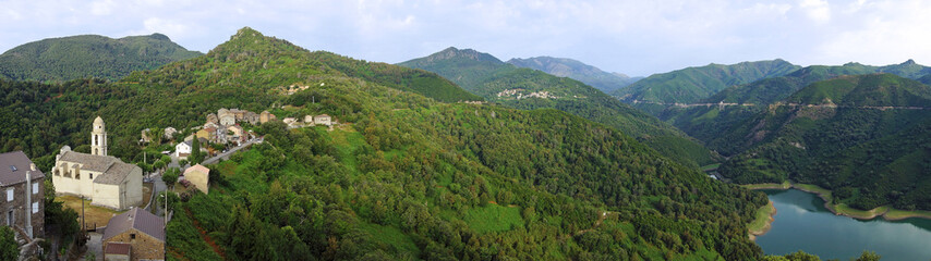Fototapeta na wymiar Chiatra village iand Alesani valley in Corsica mountain