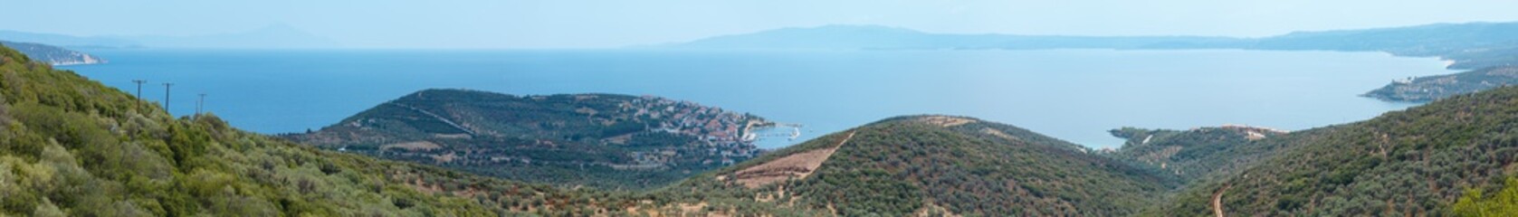 Fototapeta na wymiar Summer sea coast panorama (Halkidiki, Greece).