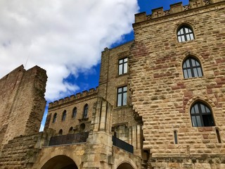 Obraz premium Hambacher Schloss in Hambach/Neustadt an der Weinstraße (Rheinland-Pfalz)