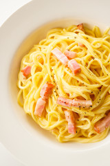 パスタ　カルボナーラ