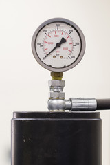 Pressure gauge without pressure.