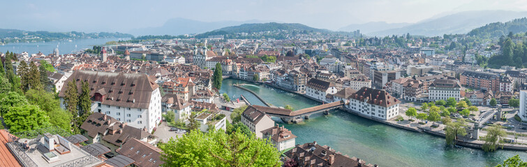 Fototapeta na wymiar Panorama de Lucerne