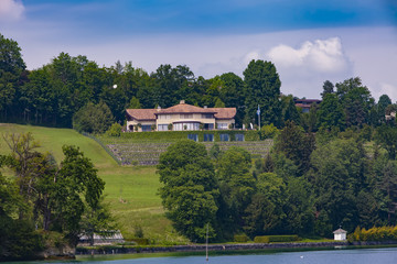 Obraz premium Town Hertenstein on Lucerne lake