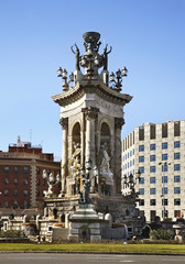 Fototapeta na wymiar Fountain on Plaza de Espana (square of Spain) in Barcelona. Spain