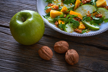 Arugula mango and apple salad healthy