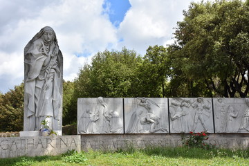  Monument to St. Catherine on a street in Rome.