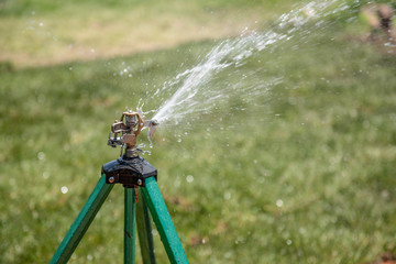 water sprinkler tripod