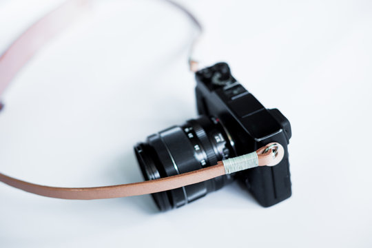Leather mirrorless camera strap with thread handmade work