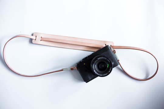 Leather mirrorless camera strap with thread handmade work