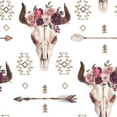 Watercolor boho seamless pattern of arrows, bull skull with horns & floral arrangement on white background. Native american decor, print element, tribal bohemian navajo, Indian, Peru, Aztec wrapping