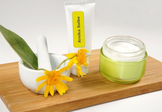 Arnika Salbe, Naturheilmittel
