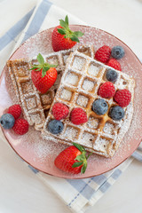 Waffeln mit Beeren 