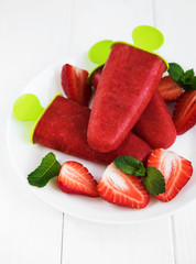 homemade strawberry ice cream