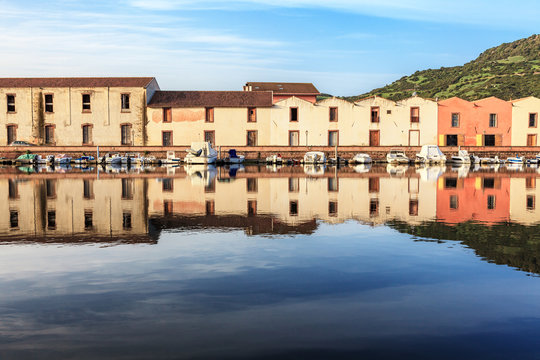 Bosa, Magazzini al fiume Temo