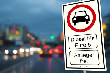 Diesel Fahrverbot Schild - Verbotsschild Diesel Fahrverbot bis Euro 5 - Anlieger frei -...
