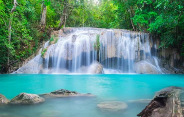 Foto op Plexiglas Erawan-waterval in Thailand © calcassa