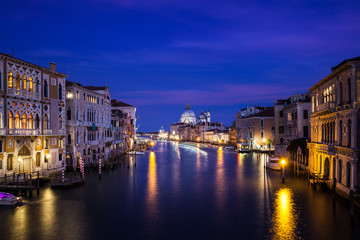 Fototapeta na wymiar Grand Canal and Basilica Santa Maria della Salute panorama