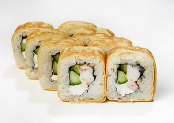 Rolls (shrimp, omelet, cucumber, Philadelphia cheese)