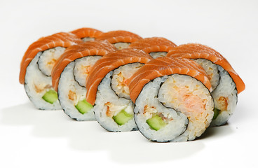 Roll Yin-Yang - eel, salmon, cucumber, shrimp in spice sauce