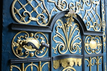 Puerta de la universidad de Wroclaw, Polonia