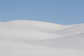 Fototapeta na wymiar snow covered hills in palouse