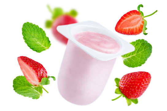 Flying Strawberry yogurt with flying strawberries and mint