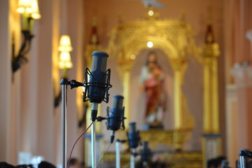 Music for god, microphone in mass