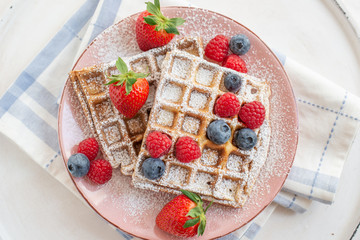 Waffeln mit Beeren 