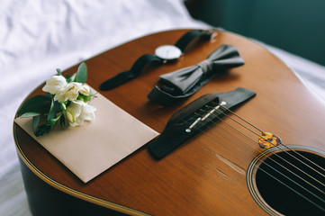 Set groom Butterfly shoes Belts Cufflinks Watches Men's Accessories on guitar