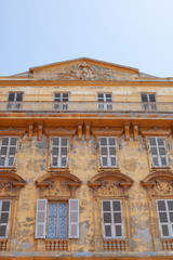 Fototapeta premium Beautiful decorative windows in Nice, France