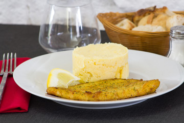 poisson meunière et polenta