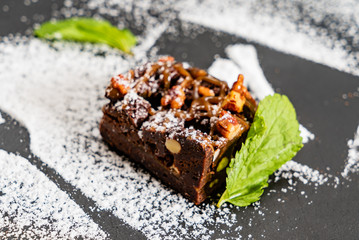brownie with mint