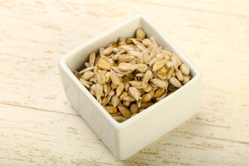 Peeled sunflower seeds