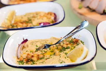 humus with spices