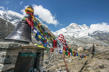 Himalaya Annapurna Sonnenstrahlen Berge Hiking Gebetsfahnen
