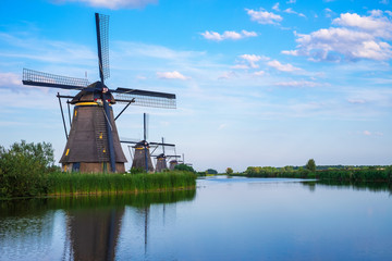 Windm&uuml;hlen von Kinderdijk/NL