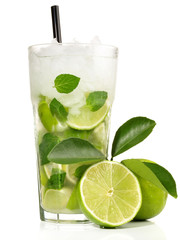 Mojito mit weissem Rohrzucker