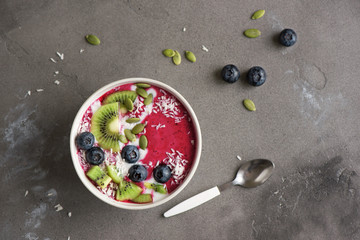 Smoothie breakfast bowl