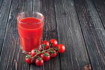 Tomato juice and cherry tomatoes