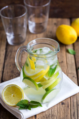 Fresh lemonade 