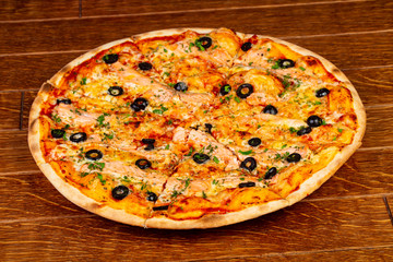 Pizza with salmon