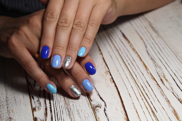 Obraz na płótnie Canvas fashionable blue manicure