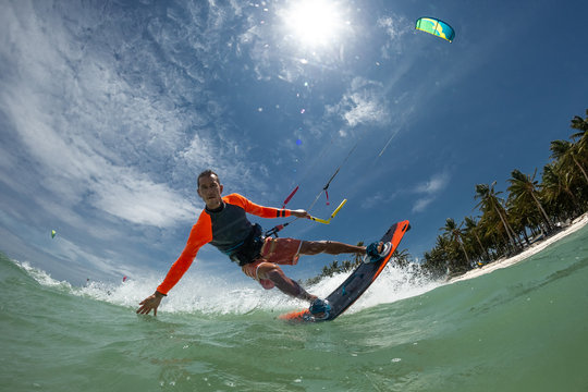  Kite surfer