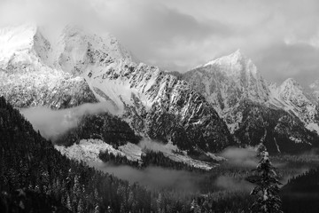 Fototapeta na wymiar black and white mountains