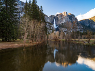 Fototapeta na wymiar Reflection of Yosemite Falls in Merced River