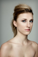 Naklejka premium Model Beauty Pose