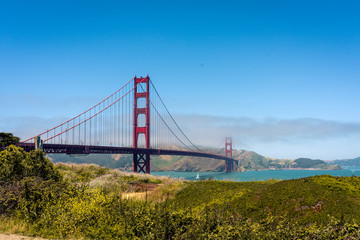 Fototapeta premium Golden gate bridge vivid day landscape, San Francisco, USA