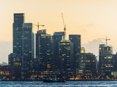 san francisco skyline at dusk