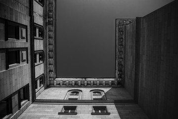 Building windows - Black and White